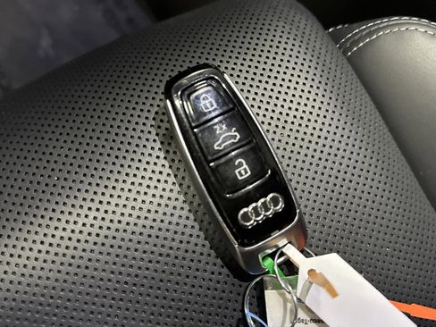 Used 2023 Audi SQ8 Prestige w/ Prestige Package AWD/4WD image 31