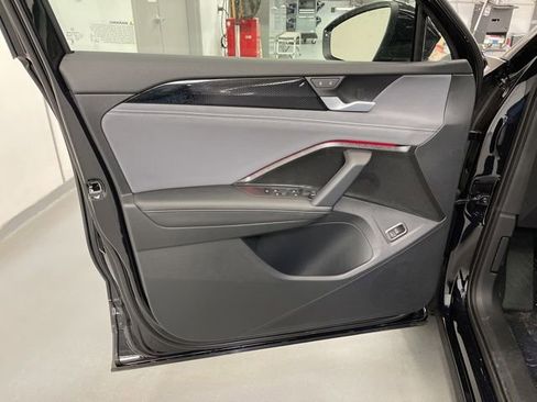 New 2026 Volkswagen Tiguan SE image 27