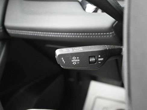Used 2025 Audi Q6 e-tron Premium Plus w/ Premium Plus AWD/4WD image 18