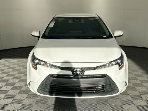 Used 2024 Toyota Corolla LE FWD image 8