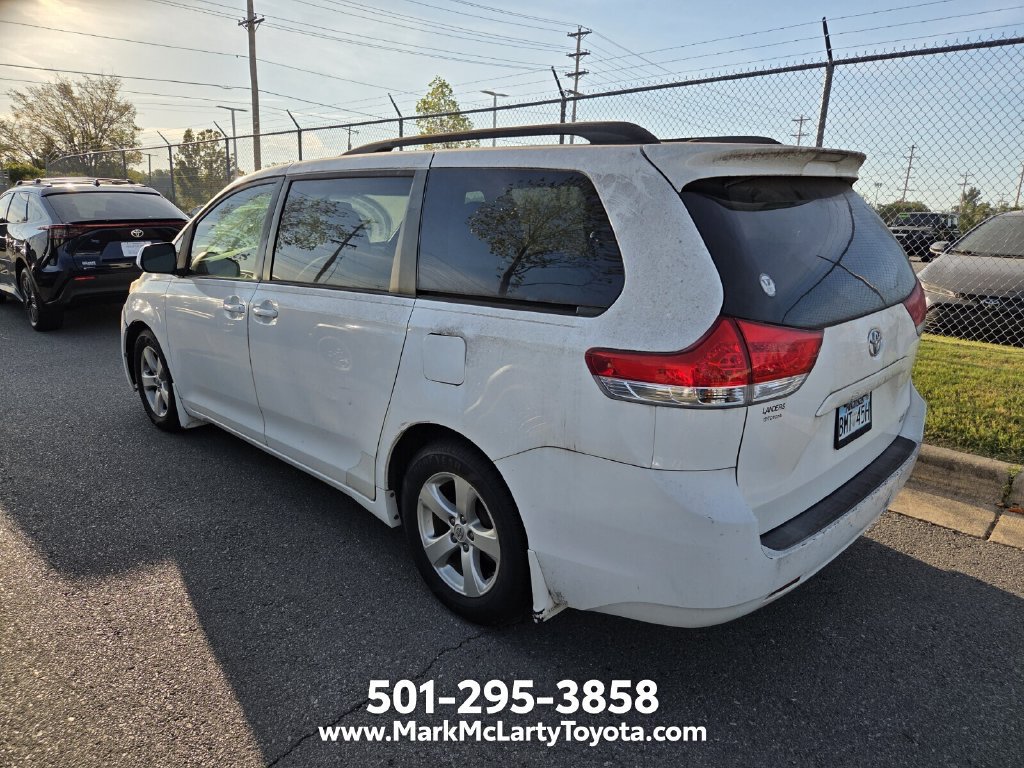 Used 2014 Toyota Sienna LE FWD image 4