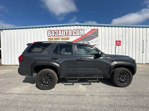 Used 2025 Toyota 4Runner SR5 RWD image 9