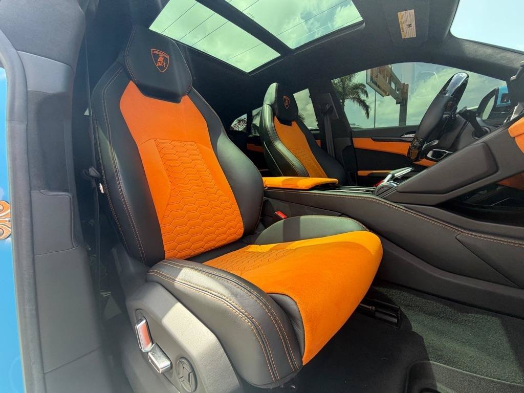 Used 2022 Lamborghini Urus AWD/4WD image 17