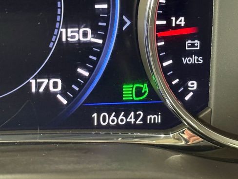 Used 2023 GMC Acadia Denali w/ Black Diamond Edition image 31