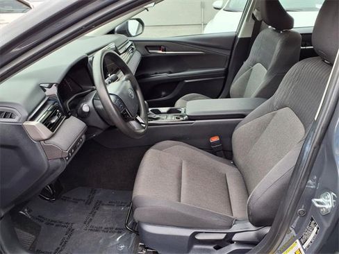 Used 2025 Toyota Camry LE image 13