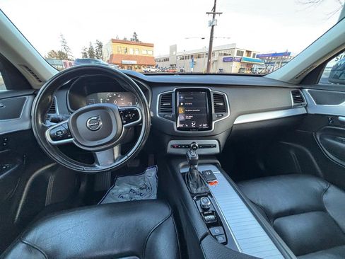 Used 2018 Volvo XC90 T5 Momentum AWD/4WD image 10