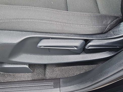 Certified 2025 Honda CR-V LX image 17