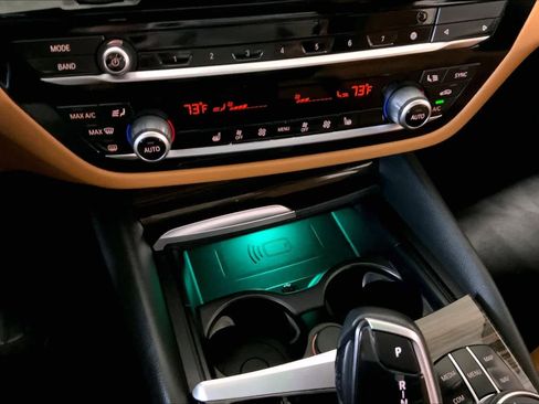 Certified 2023 BMW 530i xDrive w/ Premium Package image 33