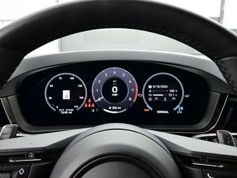 Certified 2025 Porsche Cayenne AWD/4WD image 9