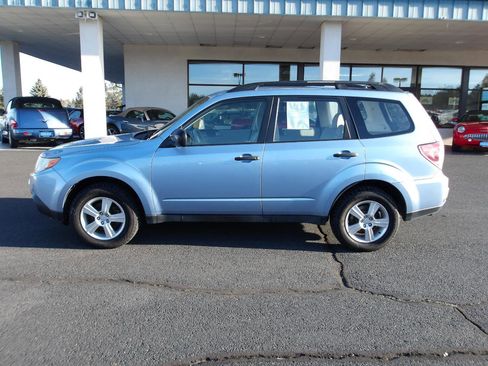 Used 2011 Subaru Forester 2.5X AWD/4WD image 2