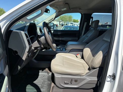 Used 2019 Ford Expedition Max XLT w/ Equipment Group 201A AWD/4WD image 15