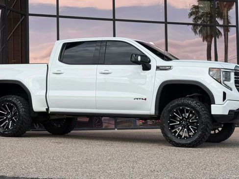 Used 2023 GMC Sierra 1500 AT4 w/ AT4 Premium Package AWD/4WD image 16