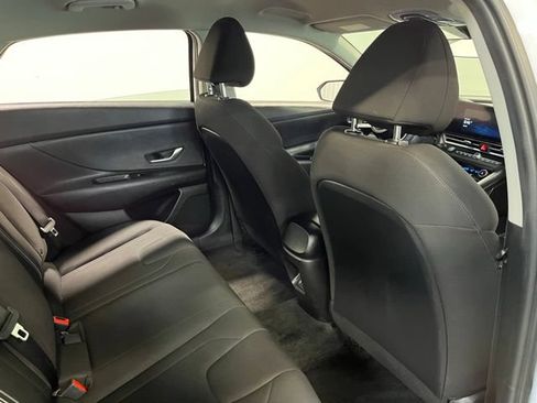 Used 2024 Hyundai Elantra SEL FWD image 14