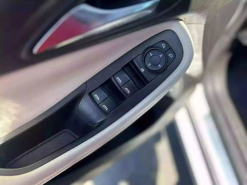 Used 2022 Buick Encore GX Select w/ Advanced Technology Package image 24