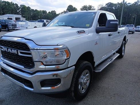 Used 2024 RAM 3500 Tradesman w/ Chrome Appearance Group image 14