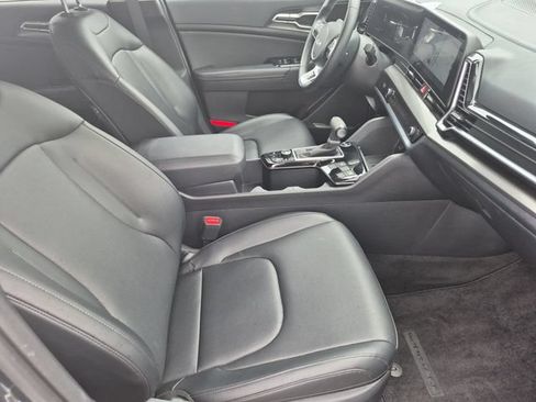 Used 2025 Kia Sportage EX FWD image 26