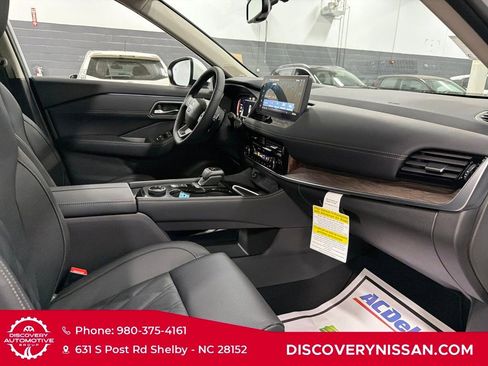 New 2026 Nissan Rogue Platinum w/ Platinum Premium Package AWD/4WD image 43