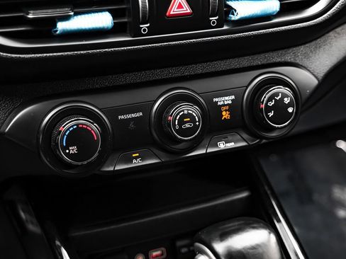 Used 2021 Kia Forte GT-Line image 22