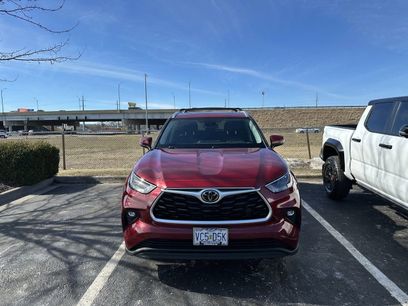 Used 2022 Toyota Highlander XLE