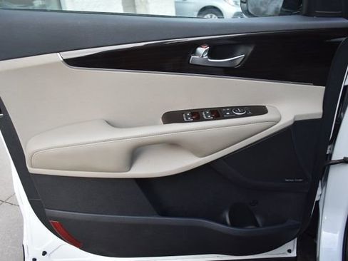 Used 2019 Kia Sorento EX w/ EX Touring Package image 19