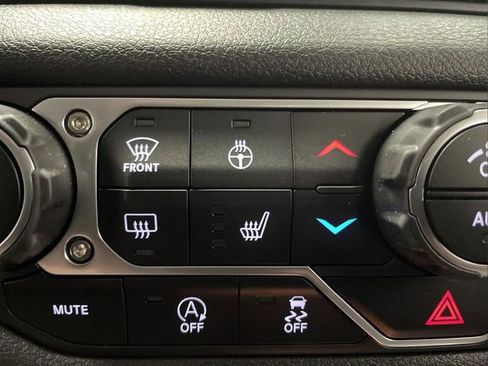 New 2025 Jeep Gladiator Sport image 7