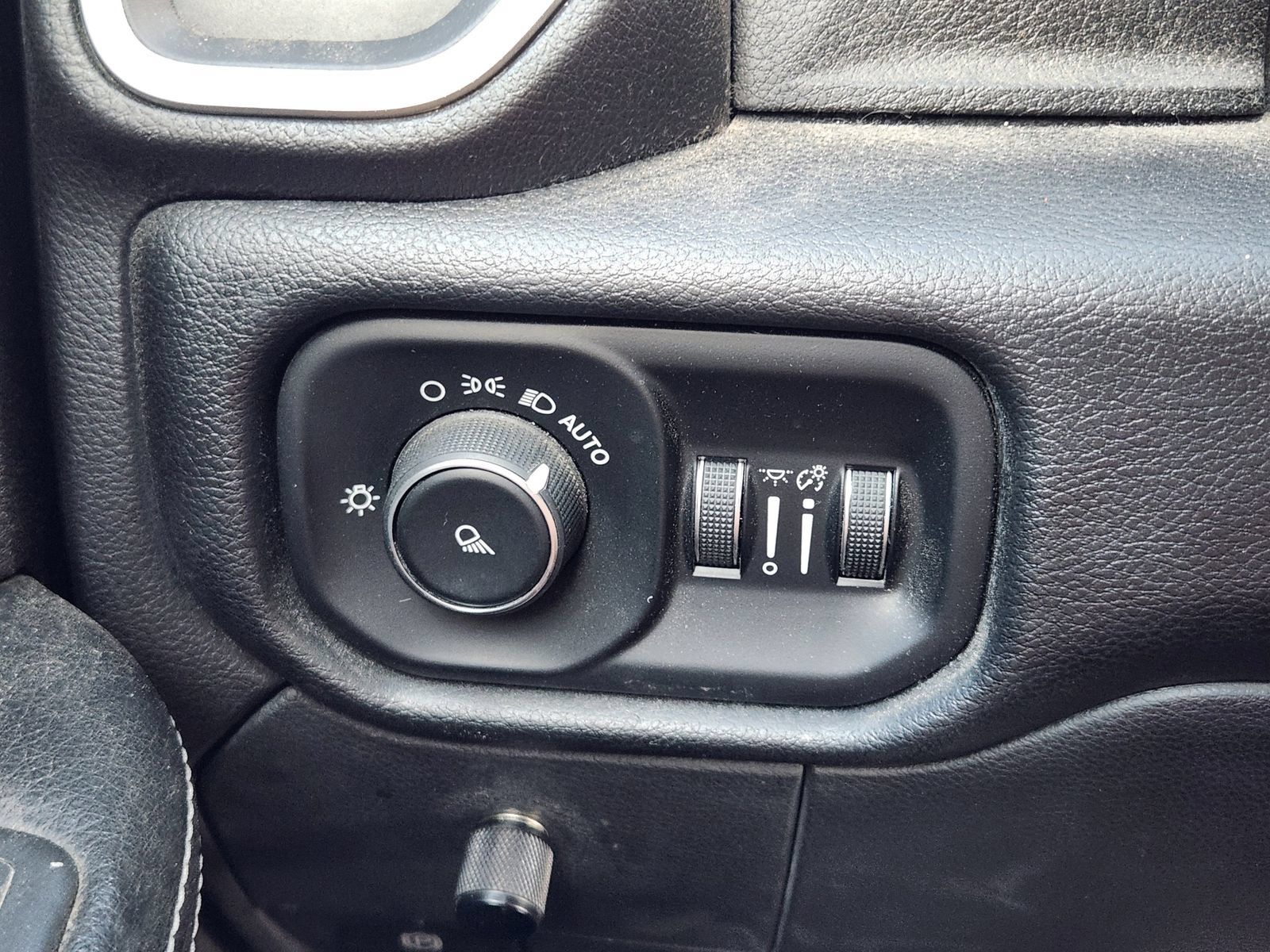 Used 2019 RAM 2500 Big Horn AWD/4WD image 25