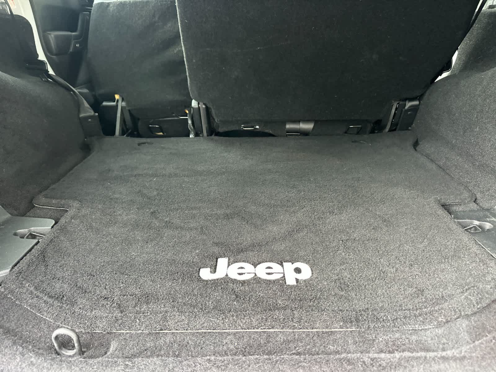 Used 2014 Jeep Wrangler Unlimited Sport w/ Quick Order Package 24S AWD/4WD image 15