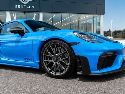 Used 2025 Porsche 718 Cayman GT4 RS RWD image 19