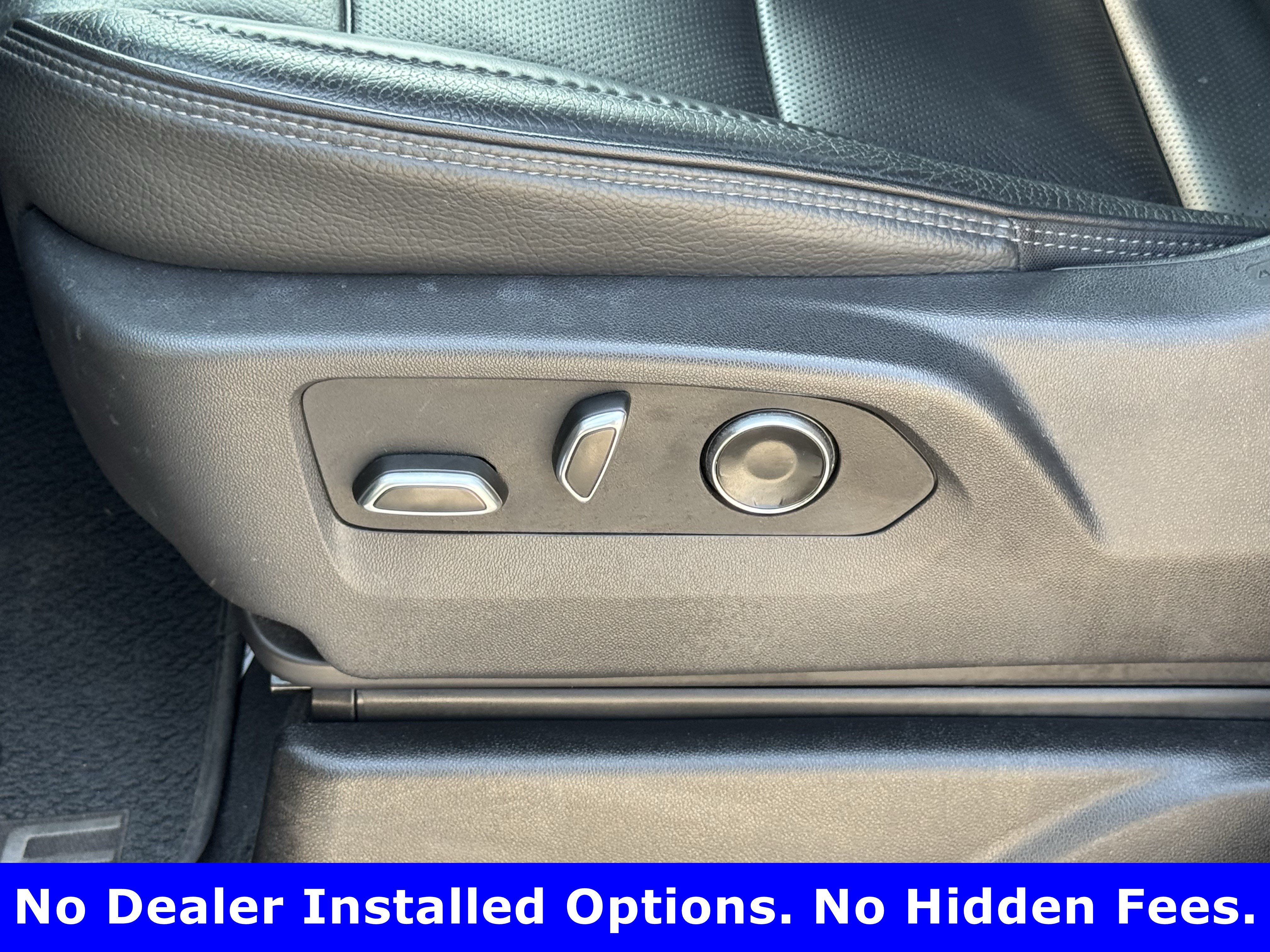 Used 2025 GMC Yukon Denali AWD/4WD image 17