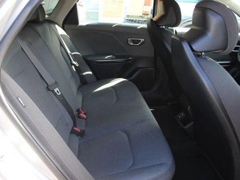 Used 2025 Kia K4 FWD image 28