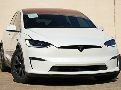 Used 2024 Tesla Model X AWD/4WD image 4