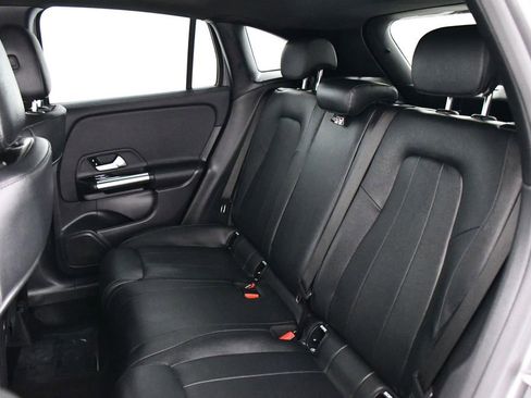 Certified 2022 Mercedes-Benz GLA 250 4MATIC image 21