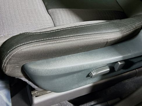 Used 2025 Subaru Ascent Premium image 17