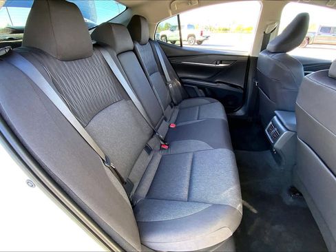 Used 2026 Toyota Camry LE w/ Convenience Package image 19