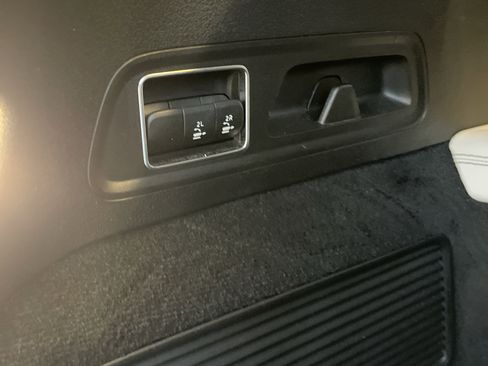 Certified 2021 Mercedes-Benz GLS 450 4MATIC image 11