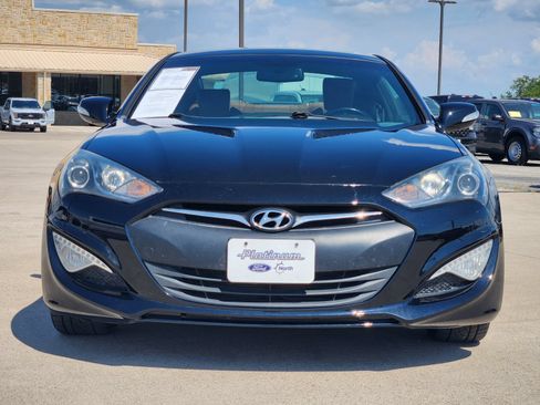Used 2015 Hyundai Genesis 3.8 RWD image 6