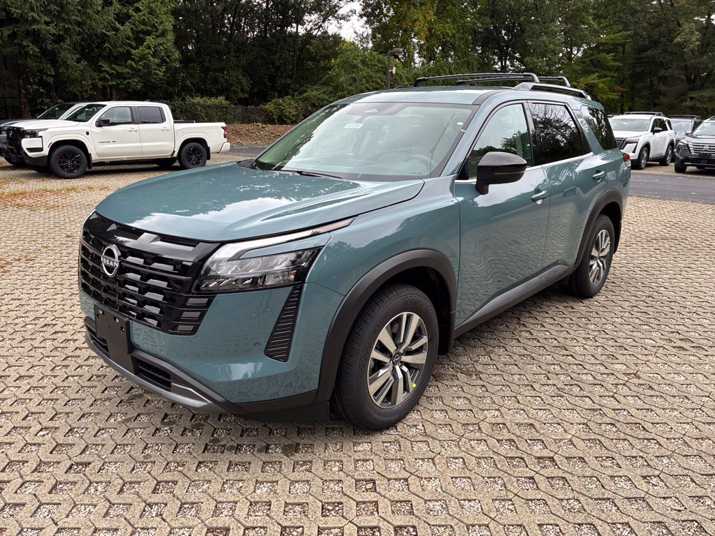 New 2026 Nissan Pathfinder SL AWD/4WD image 3