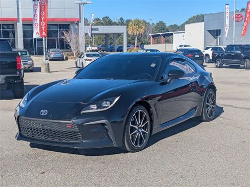 Certified 2023 Toyota GR86 Base image 7