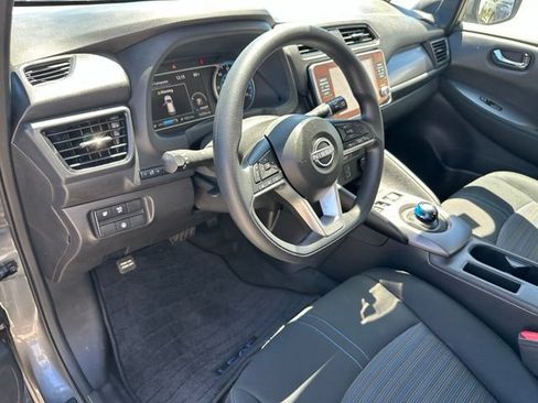 Used 2025 Nissan Leaf S FWD image 17