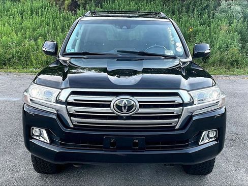 Used 2016 Toyota Land Cruiser AWD/4WD image 2