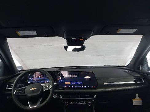 New 2026 Chevrolet Traverse LT w/ Driver Confidence Package FWD image 5
