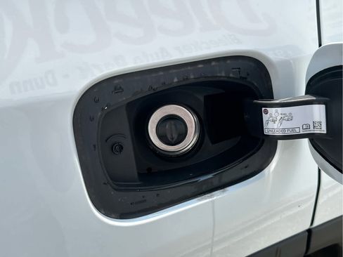 New 2025 Jeep Compass Latitude w/ Convenience Group image 16