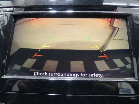 Used 2020 Nissan Rogue S AWD/4WD image 13