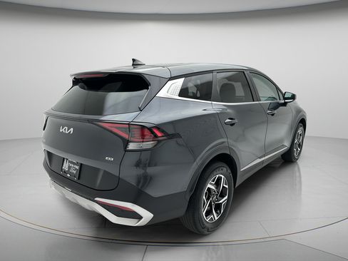 Used 2023 Kia Sportage LX AWD/4WD image 3