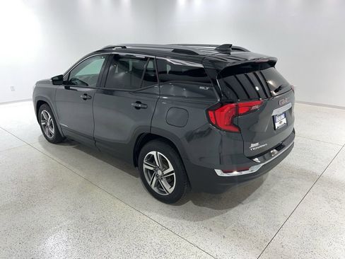 Used 2018 GMC Terrain SLT w/ Preferred Package FWD image 3