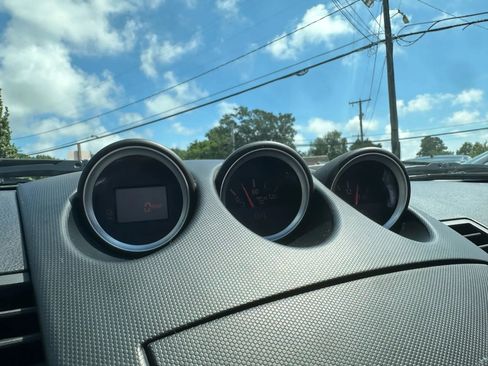 Used 2005 Nissan 350Z Touring image 28