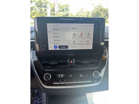 Used 2024 Toyota Corolla LE FWD image 14