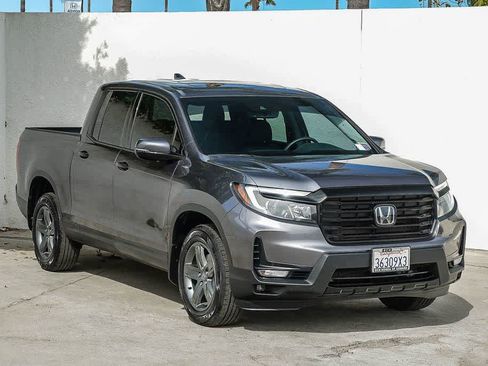 Used 2023 Honda Ridgeline RTL-E image 3