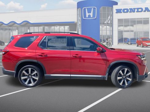 Used 2023 Honda Pilot Elite image 2