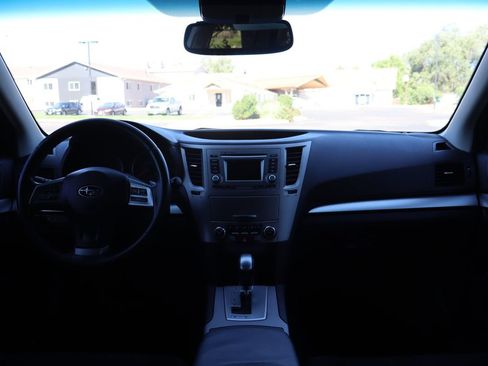 Used 2014 Subaru Outback 2.5i Premium AWD/4WD image 16